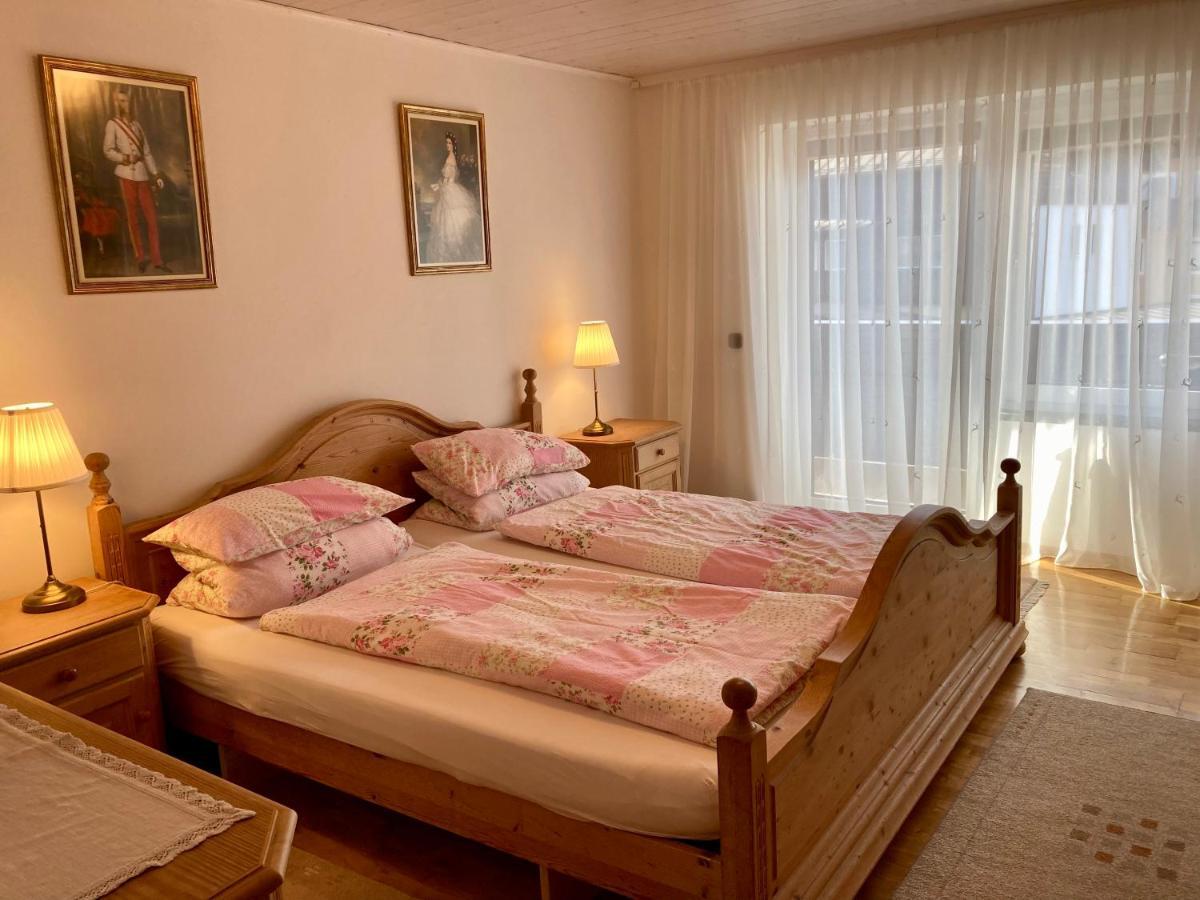 Cosy Apartment Bad Ischl In Quiet Residential Area - Newly Renovated Esterno foto